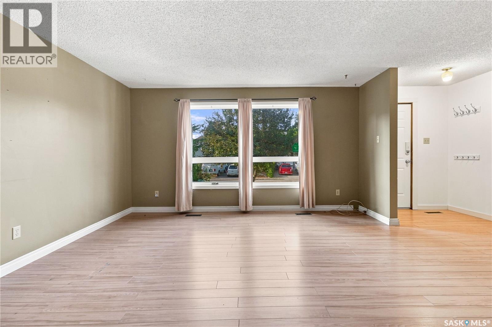 5907 Hague Crescent, Regina, SK - Indoor Photo Showing Other Room
