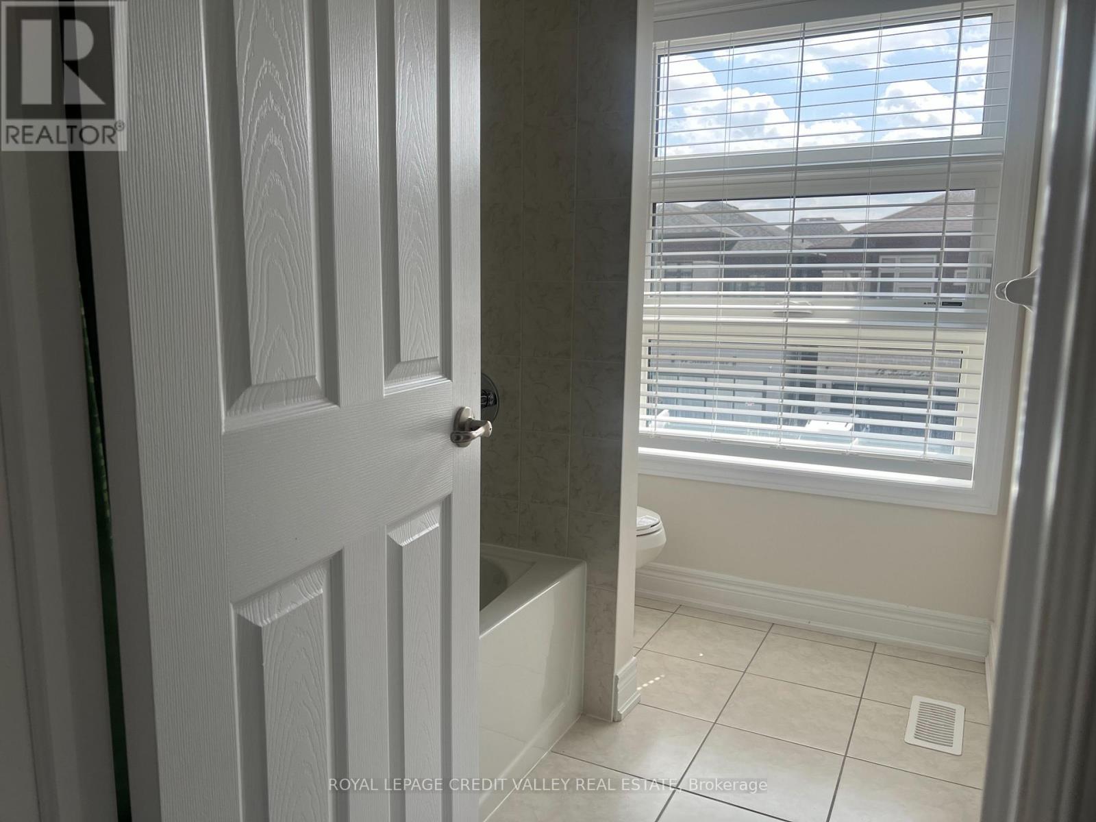 45 Kessler Drive, Brampton, ON - Indoor Photo Showing Bathroom