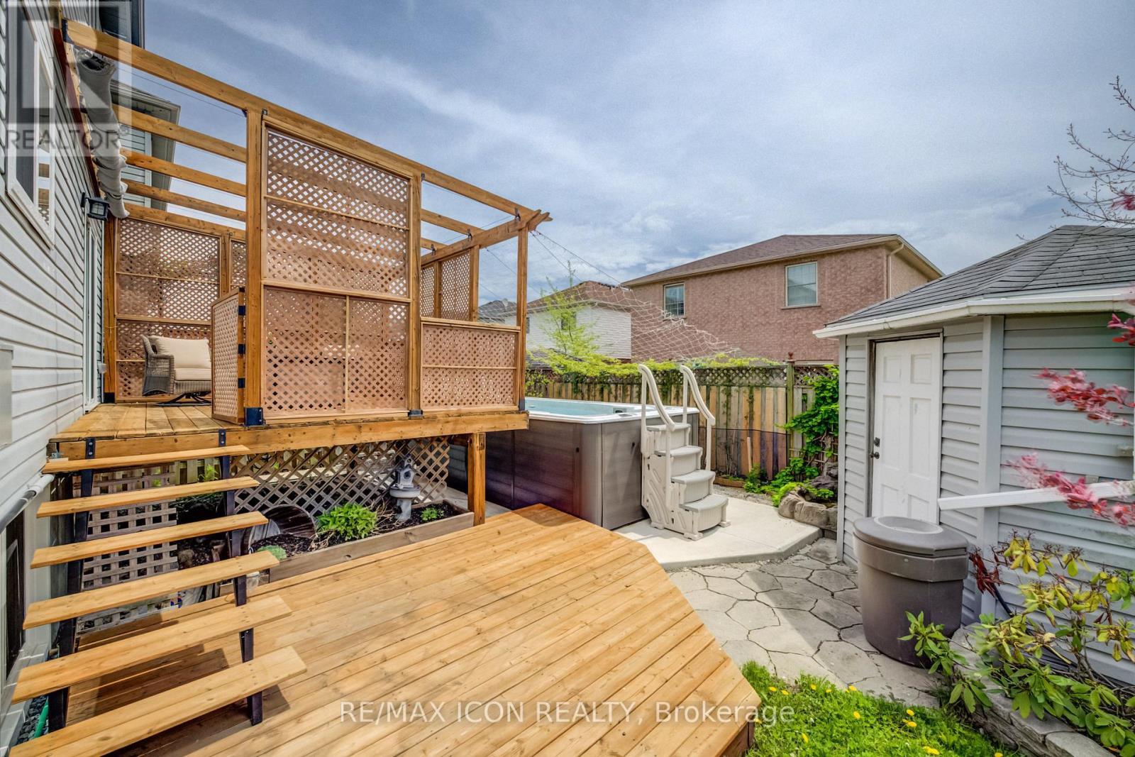 124 Prosperity Drive, Kitchener, ON - Outdoor With Deck Patio Veranda With Exterior