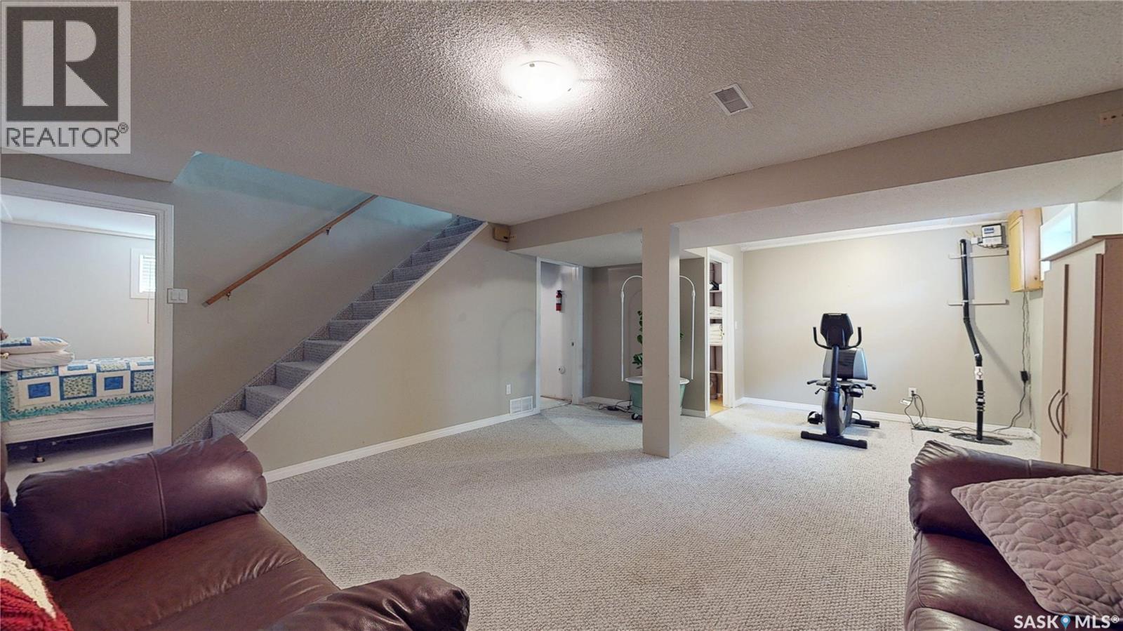 1015 Graham Road, Regina, SK - Indoor