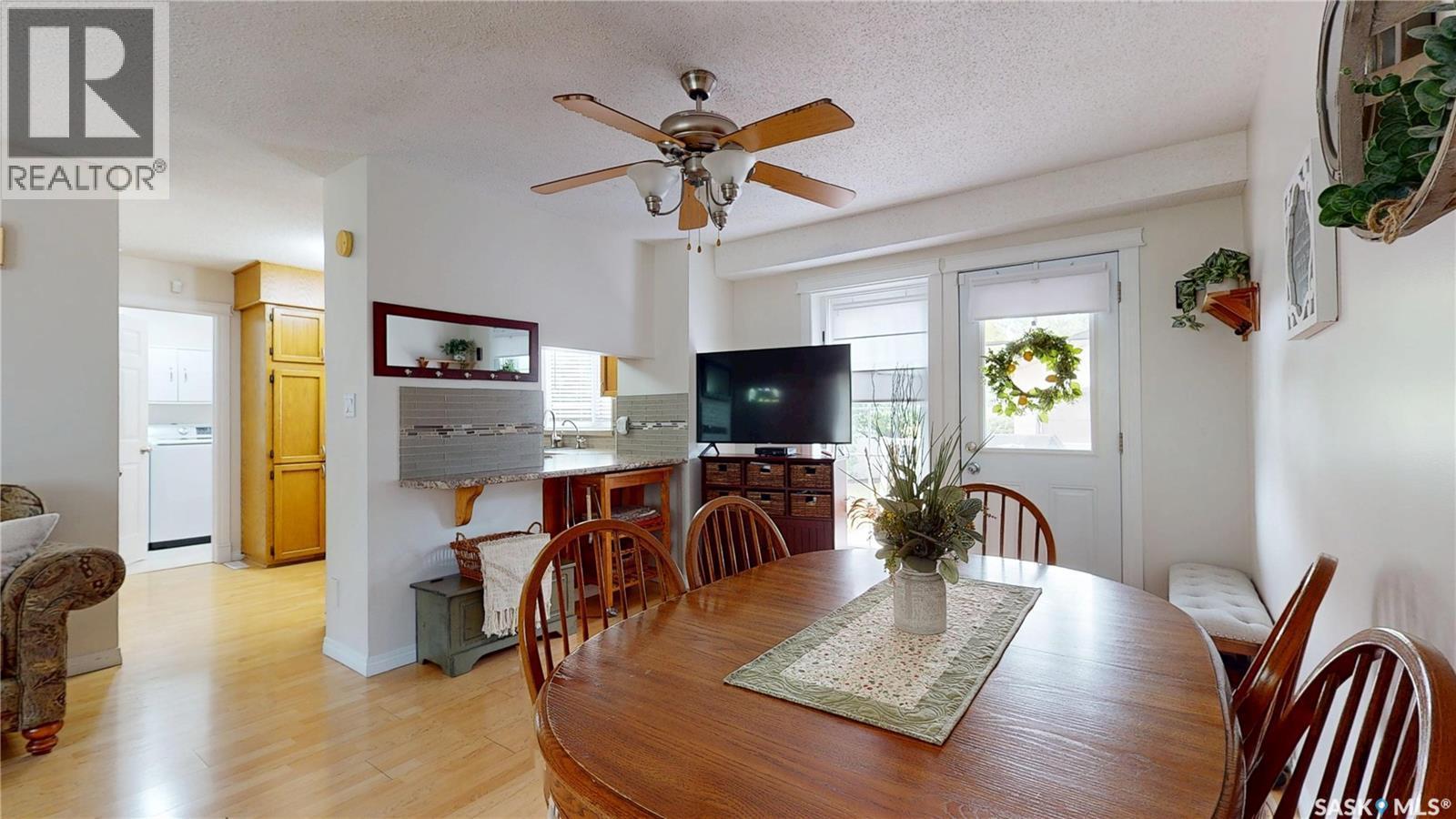 1015 Graham Road, Regina, SK - Indoor Photo Showing Dining Room