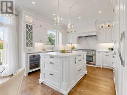 49 GRANGE DRIVE Richmond Hill, ON L4E 4T1