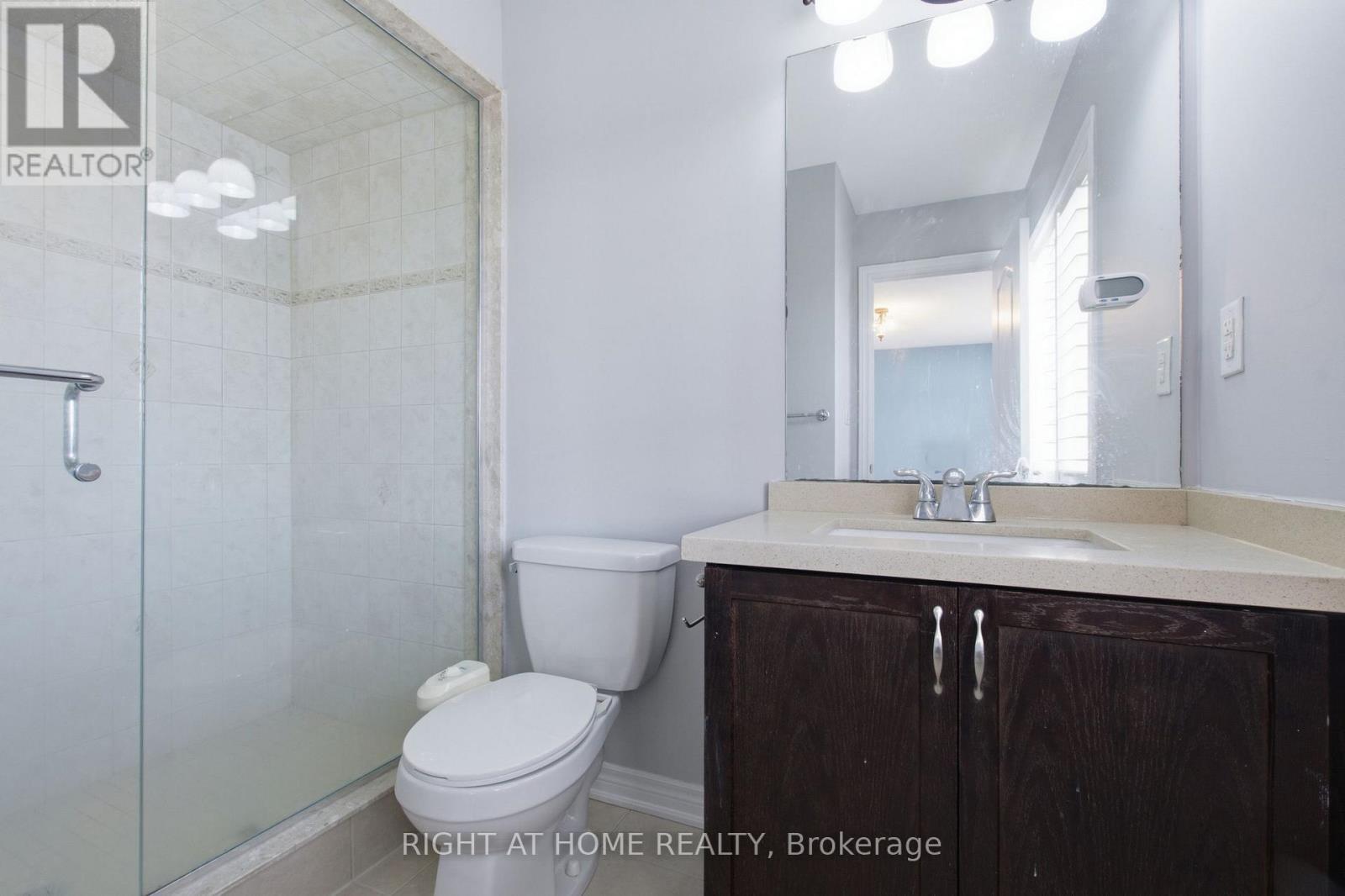 4713 Thomas Alton Boulevard, Burlington, ON - Indoor Photo Showing Bathroom