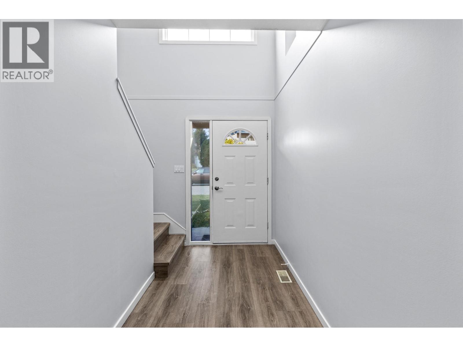 131 Celano Crescent, Kelowna, BC - Indoor Photo Showing Other Room