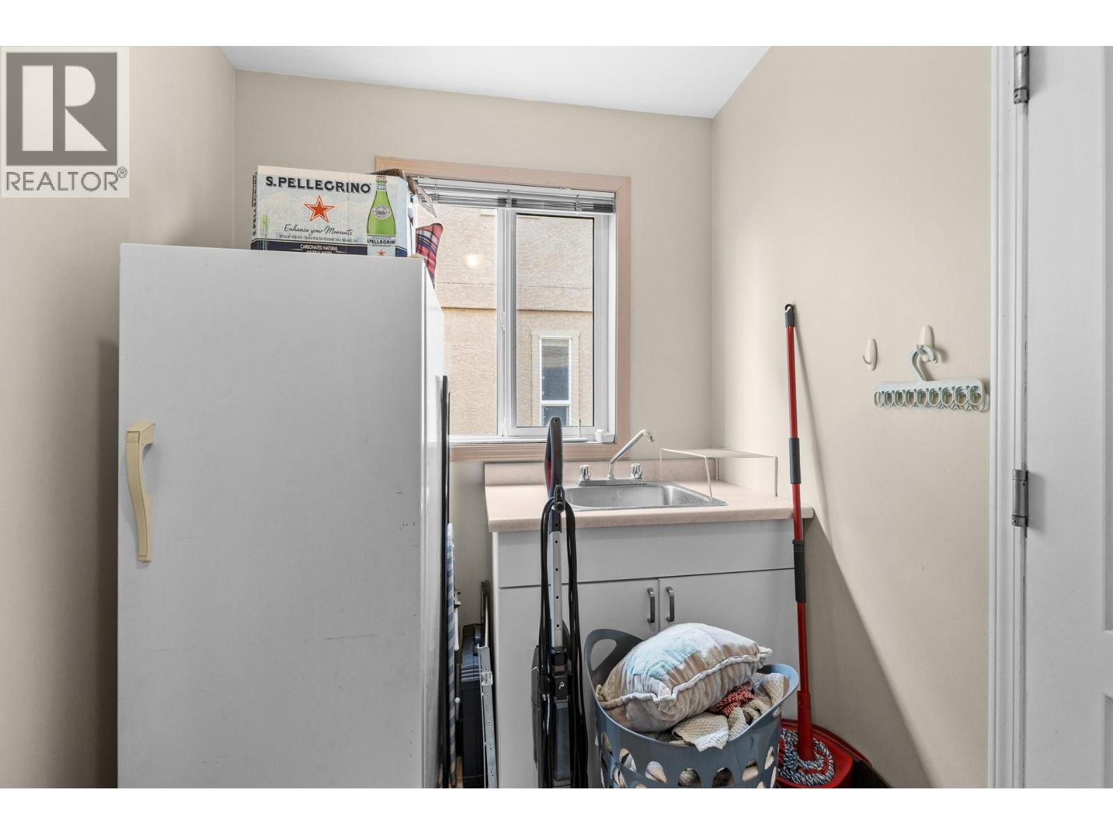 131 Celano Crescent, Kelowna, BC - Indoor