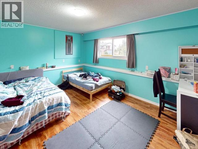 4922 Saskatchewan Ave, Powell River, BC - Indoor Photo Showing Bedroom
