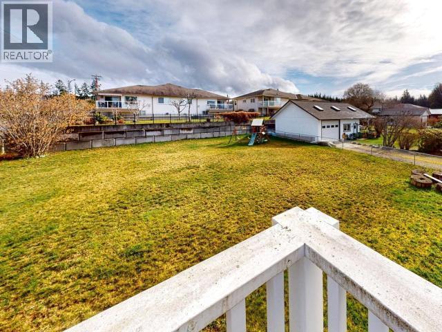 4922 Saskatchewan Ave, Powell River, BC - Outdoor