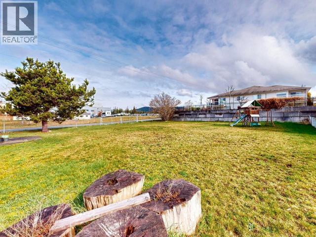4922 Saskatchewan Ave, Powell River, BC - Outdoor