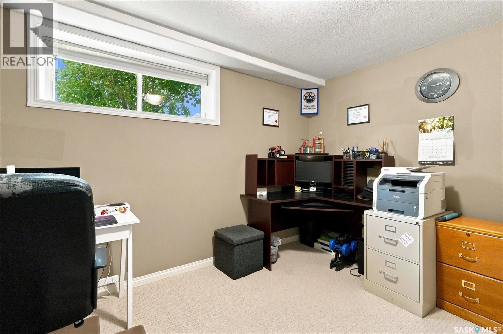211 Crenshaw Way, Warman, SK - Indoor Photo Showing Office