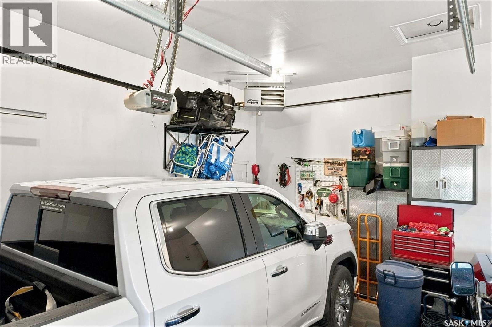 211 Crenshaw Way, Warman, SK - Indoor Photo Showing Laundry Room