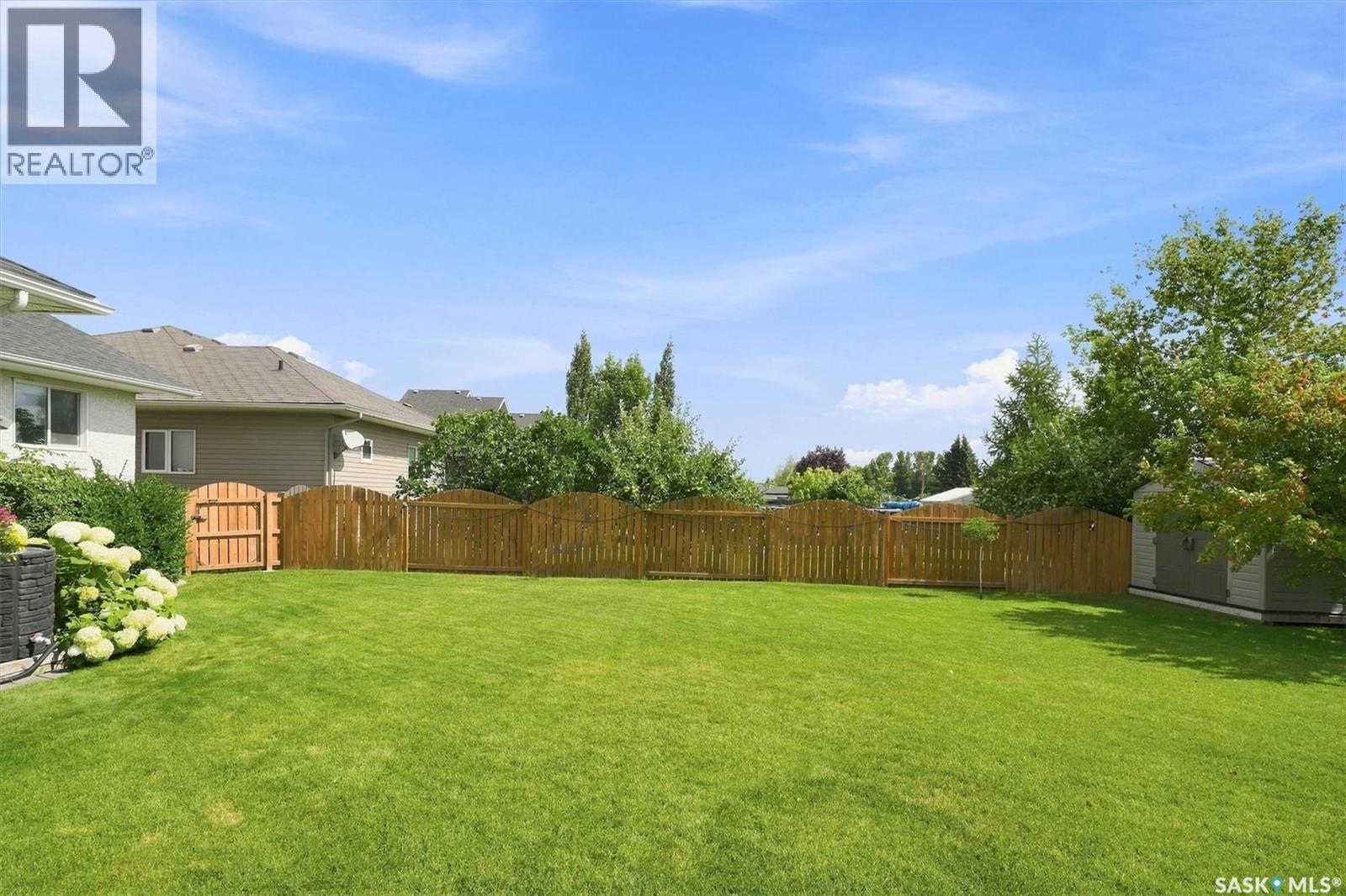 211 Crenshaw Way, Warman, SK - Outdoor