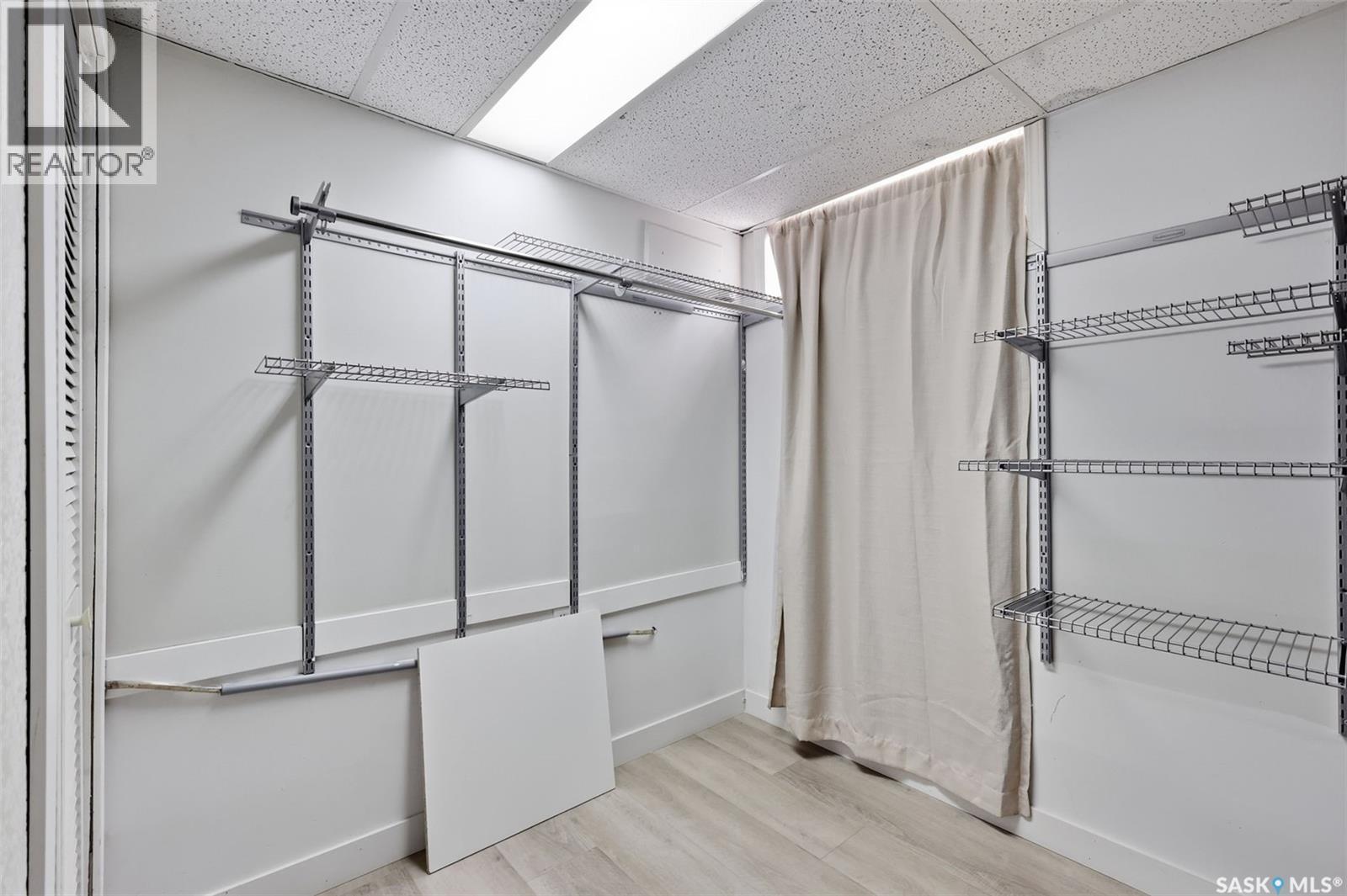 2004 Adelaide Street E, Saskatoon, SK - Indoor With Storage