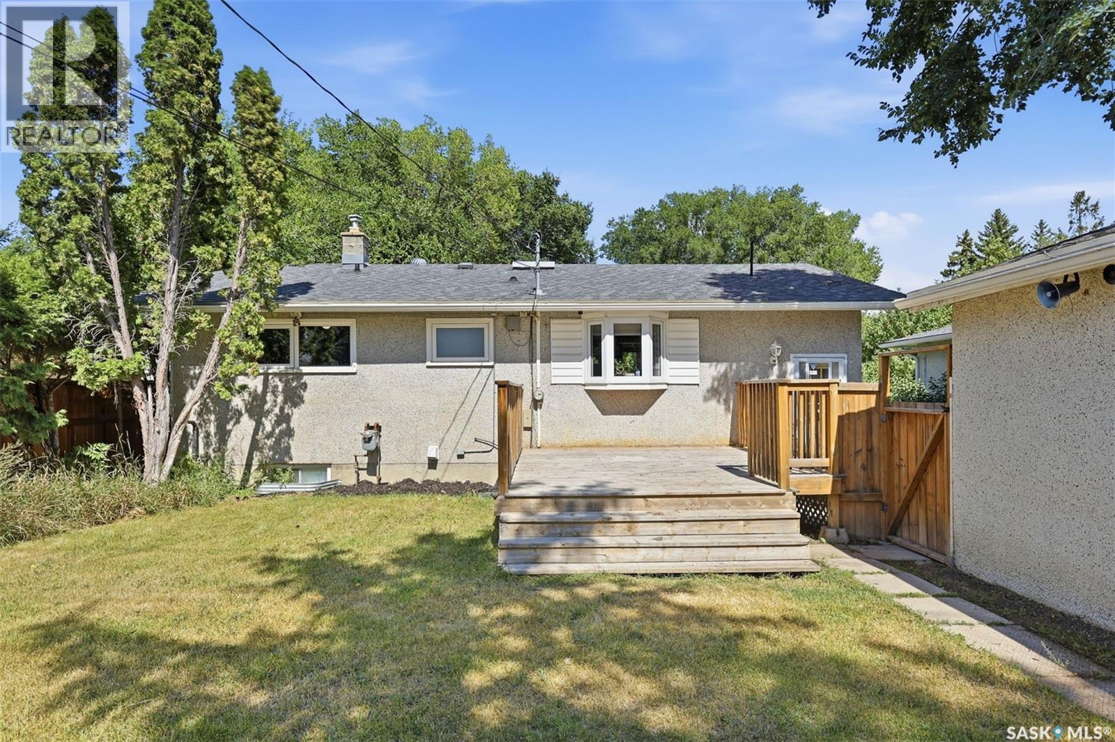 2004 Adelaide Street E, Saskatoon, SK - Outdoor