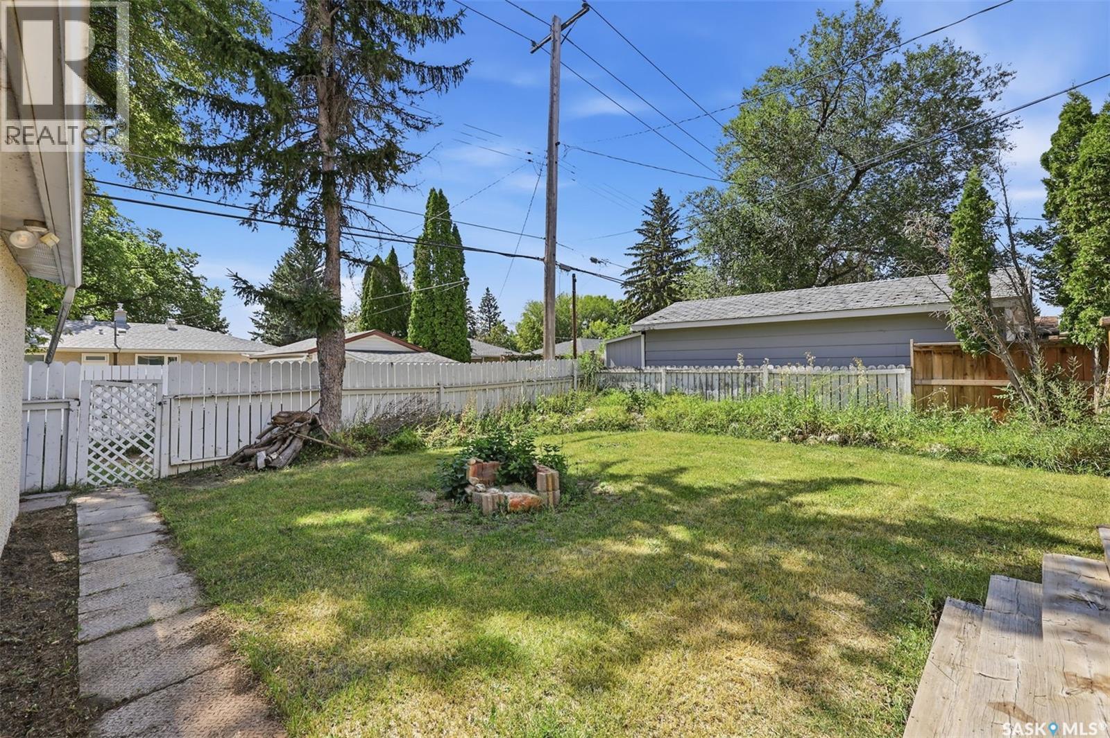 2004 Adelaide Street E, Saskatoon, SK - Outdoor