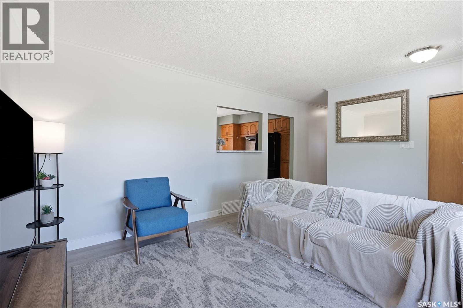 2004 Adelaide Street E, Saskatoon, SK - Indoor