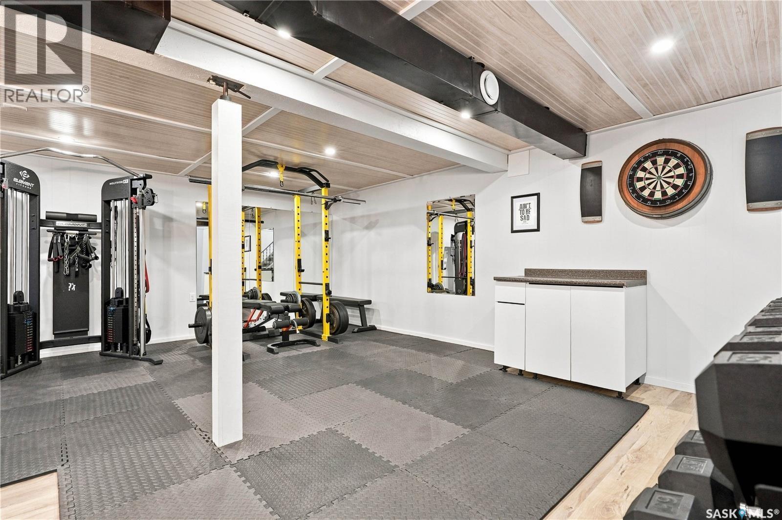 39 Brown Crescent, Saskatoon, SK - Indoor Photo Showing Gym Room