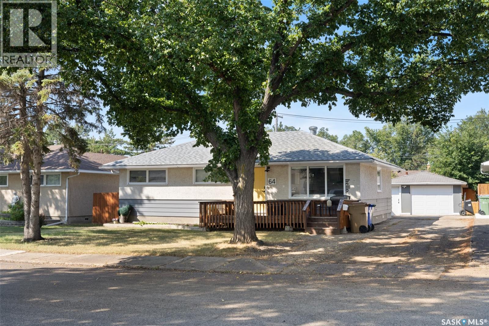 64 Coldwell Road, Regina, SK - Outdoor