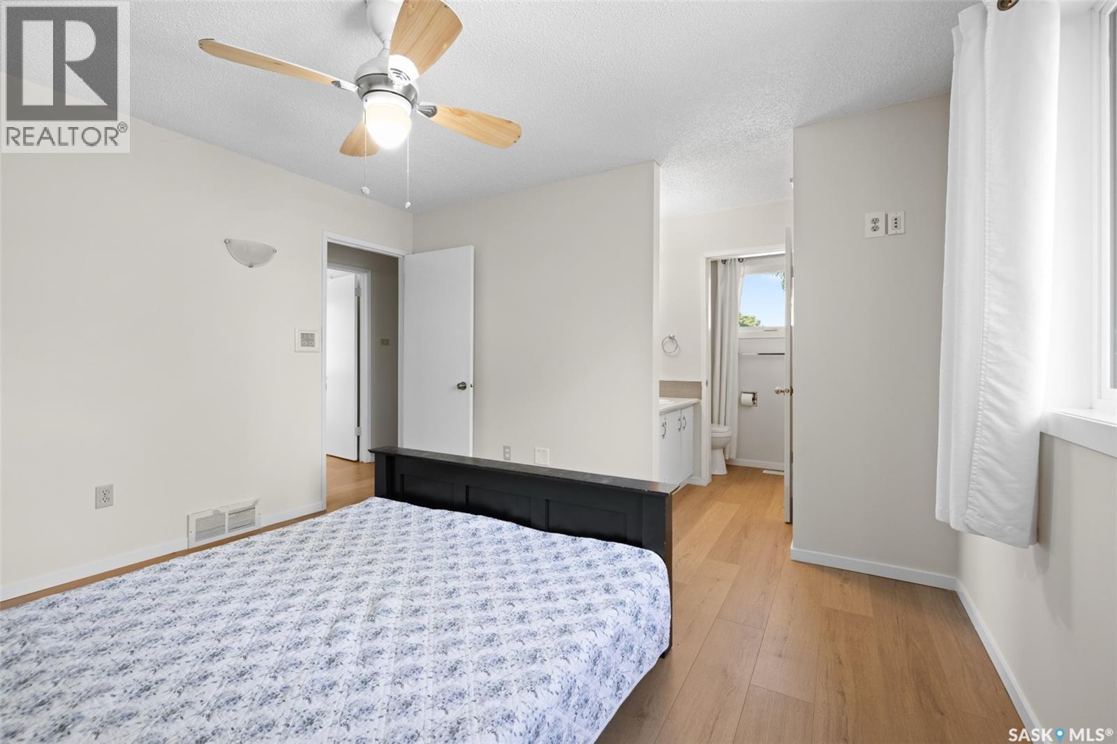 48 French Crescent, Regina, SK - Indoor Photo Showing Bedroom
