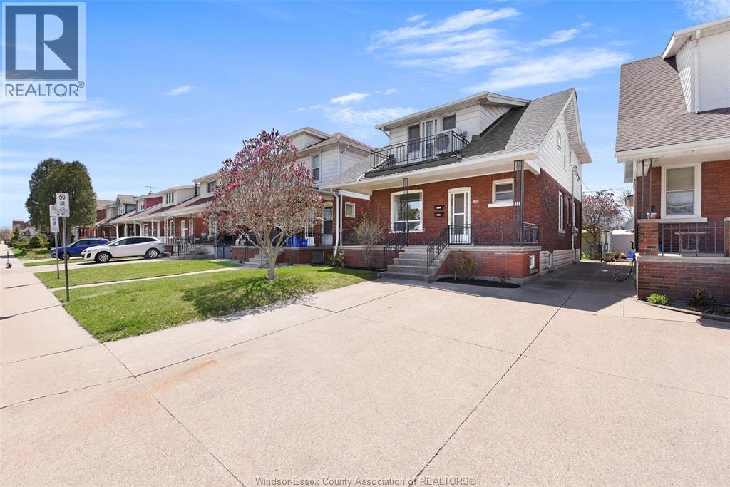 1069 Marentette Avenue Unit# Upper, Windsor, ON - Outdoor With Facade