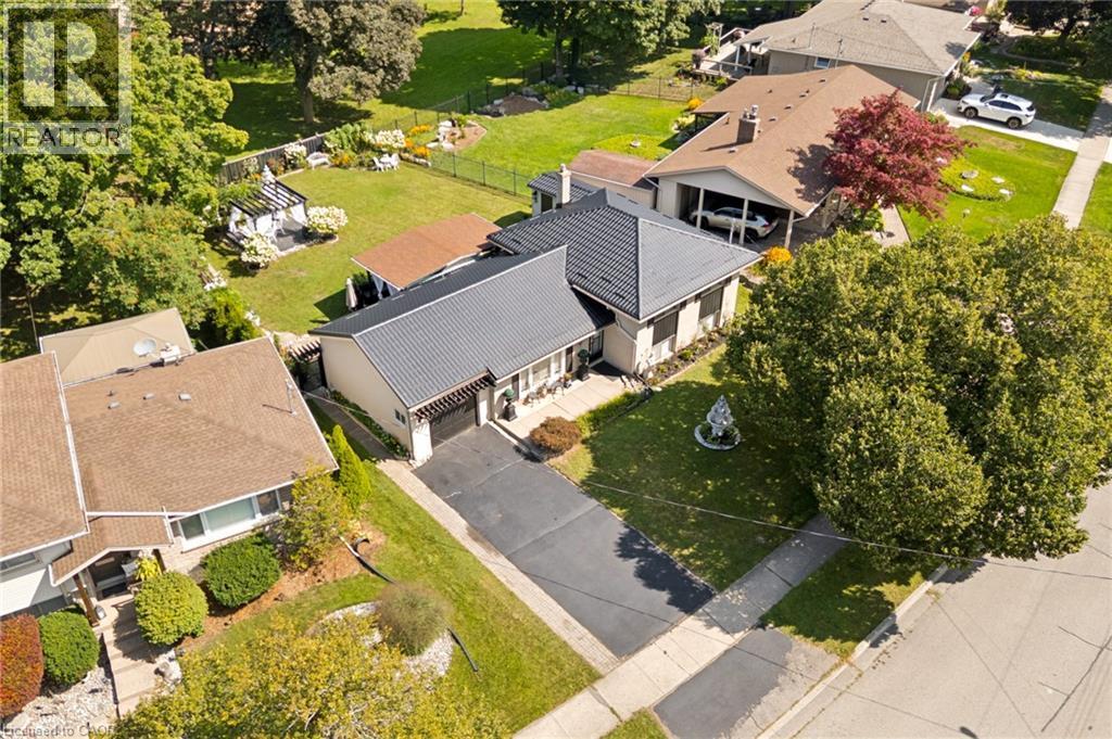 285 Stonybrook Drive, Kitchener, ON - Outdoor