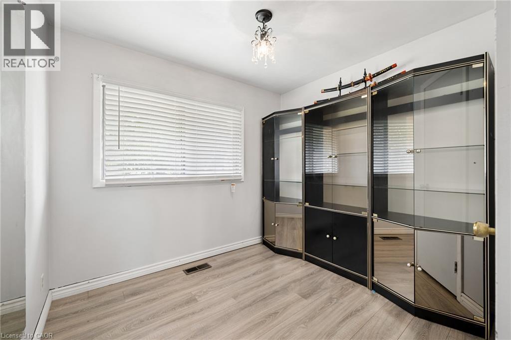 285 Stonybrook Drive, Kitchener, ON - Indoor