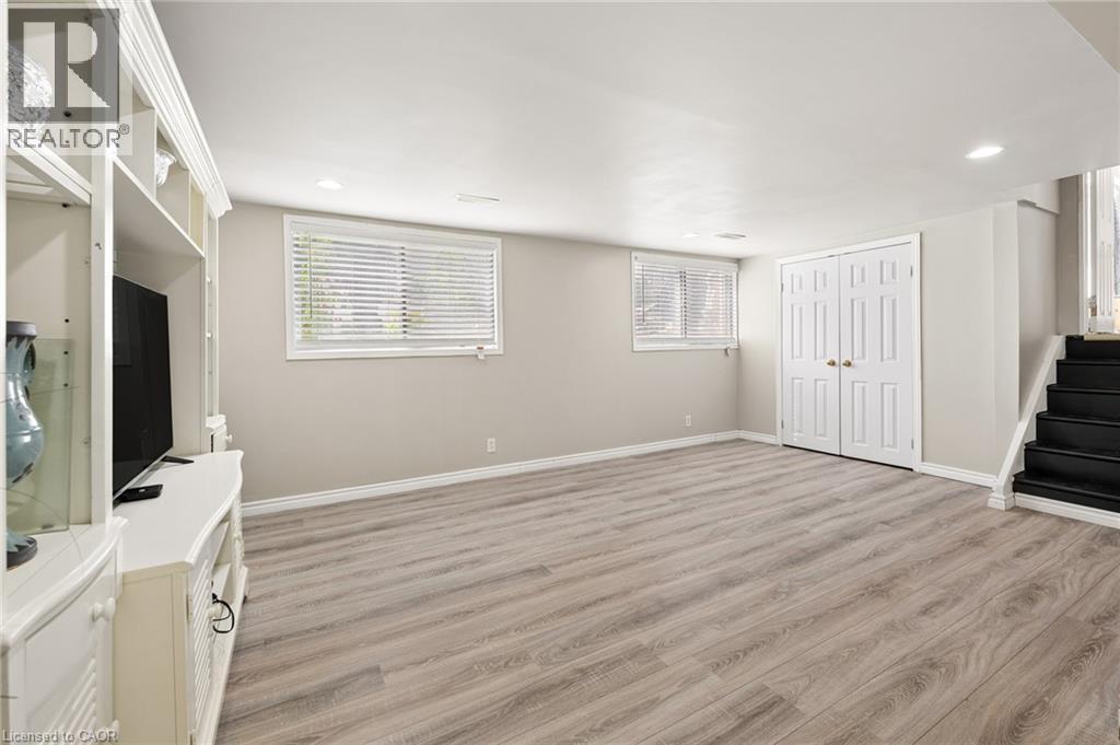 285 Stonybrook Drive, Kitchener, ON - Indoor Photo Showing Other Room