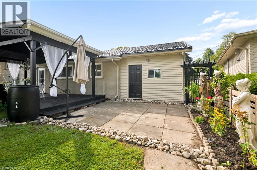 285 Stonybrook Drive, Kitchener, ON - Outdoor