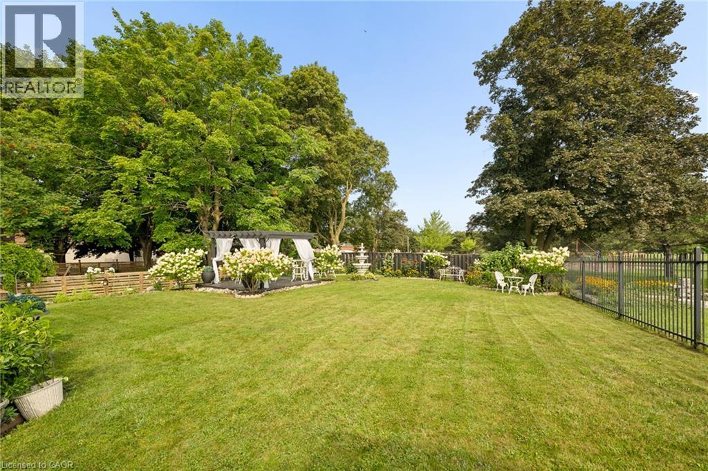 285 Stonybrook Drive, Kitchener, ON - Outdoor