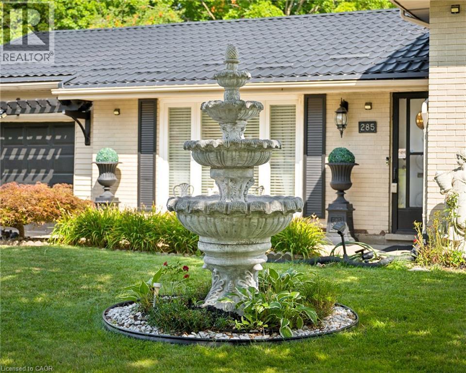 285 Stonybrook Drive, Kitchener, ON - Outdoor