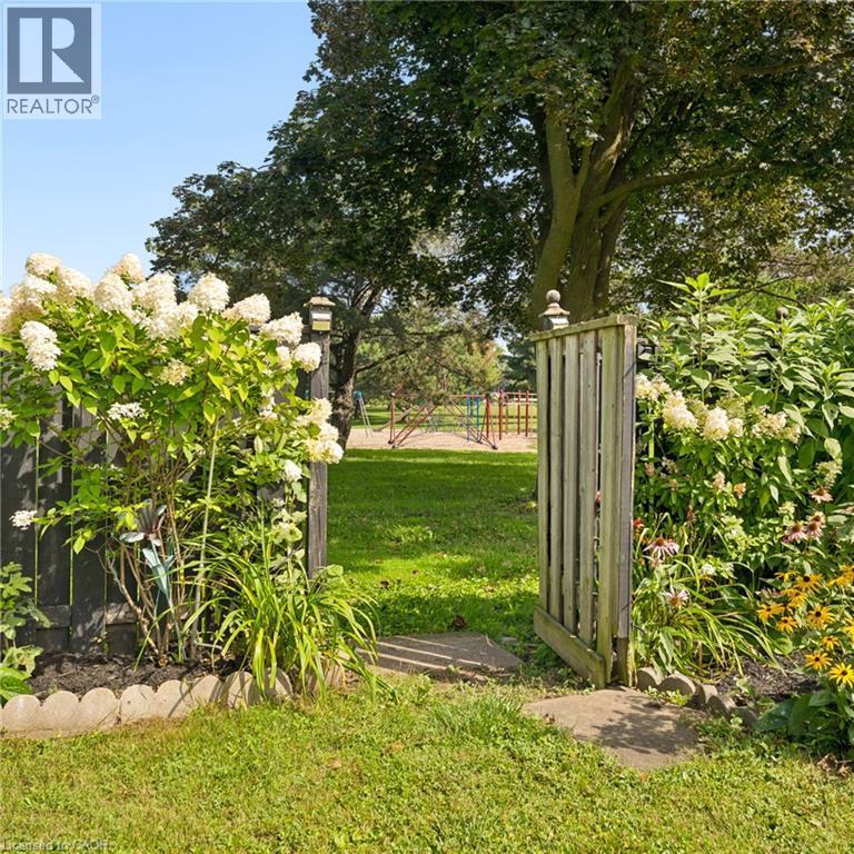 285 Stonybrook Drive, Kitchener, ON - Outdoor