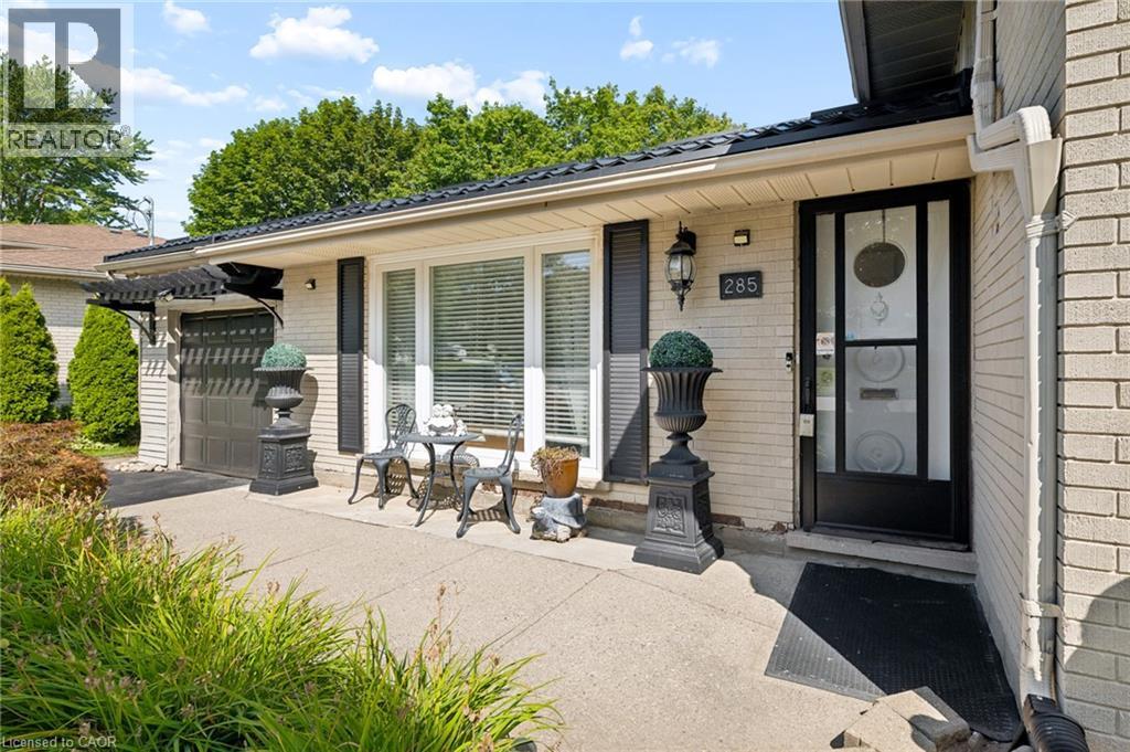 285 Stonybrook Drive, Kitchener, ON - Outdoor