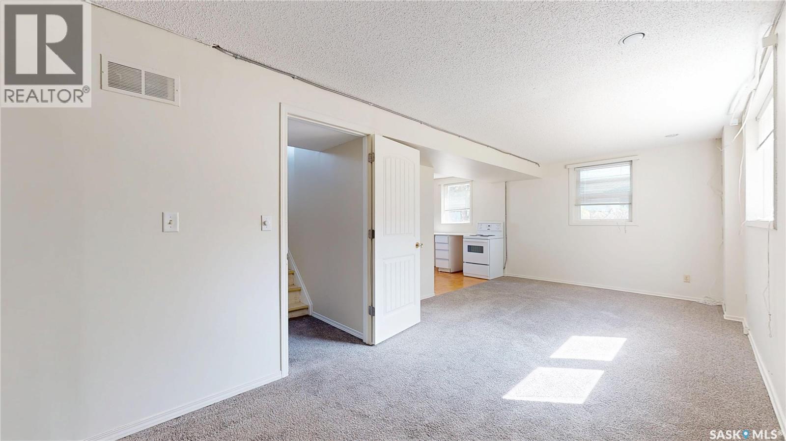 3600 Regina Avenue, Regina, SK - Indoor Photo Showing Other Room