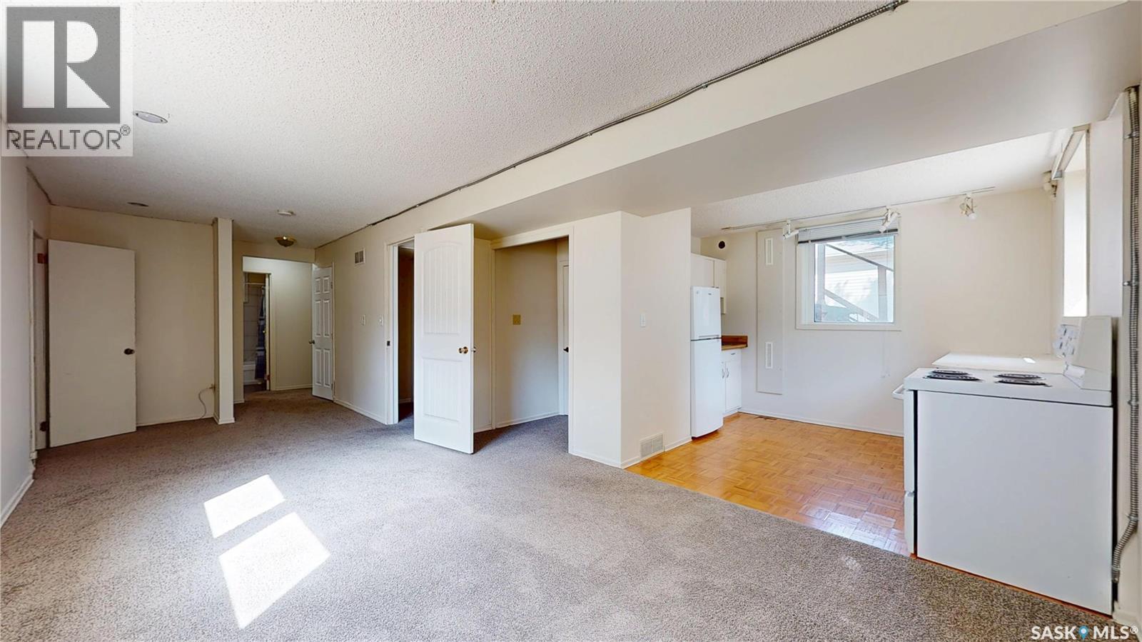 3600 Regina Avenue, Regina, SK - Indoor Photo Showing Other Room