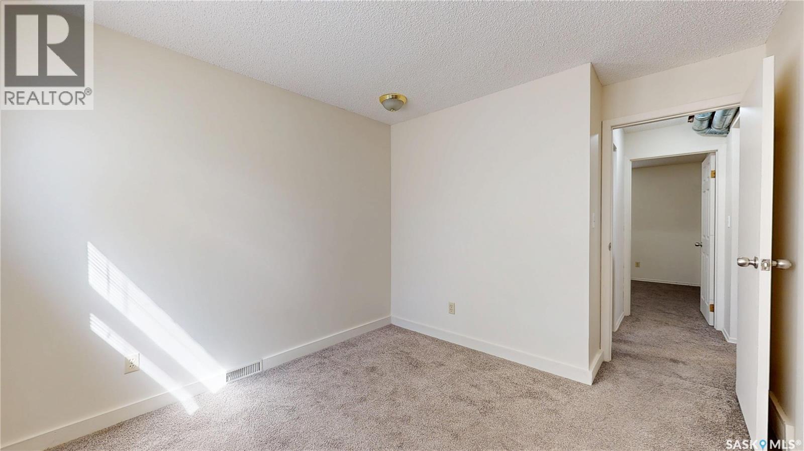 3600 Regina Avenue, Regina, SK - Indoor Photo Showing Other Room