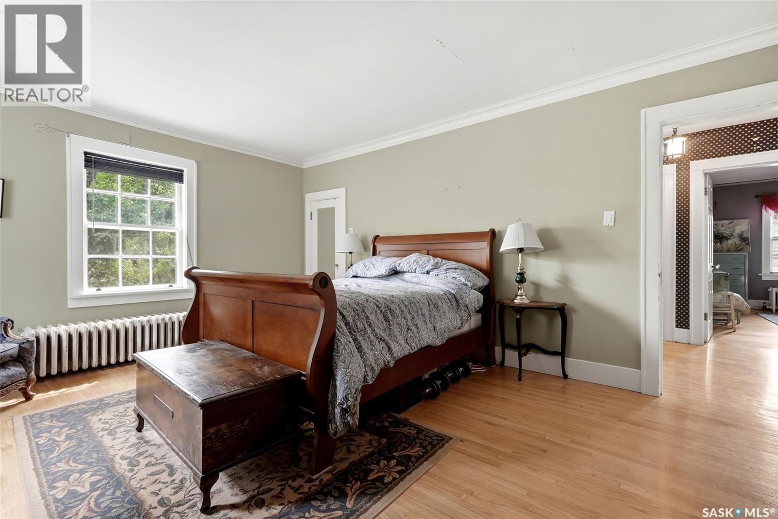 2700 19Th Avenue, Regina, SK - Indoor Photo Showing Bedroom