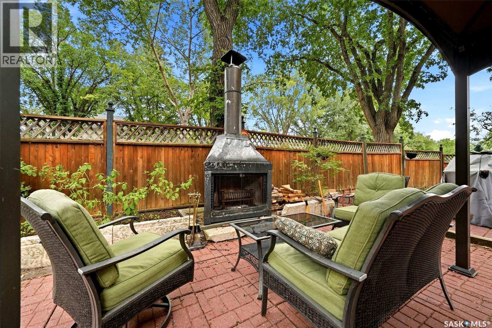 2700 19Th Avenue, Regina, SK - Outdoor With Deck Patio Veranda