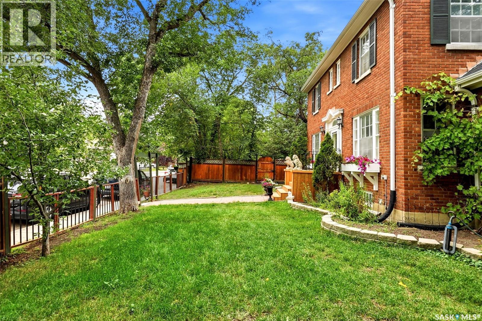 2700 19Th Avenue, Regina, SK - Outdoor