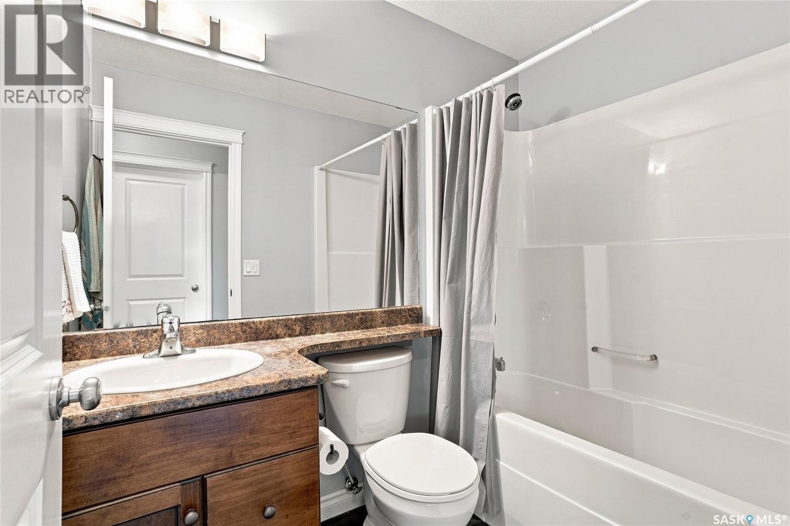 318 Lucyk Crescent, Saskatoon, SK - Indoor Photo Showing Bathroom