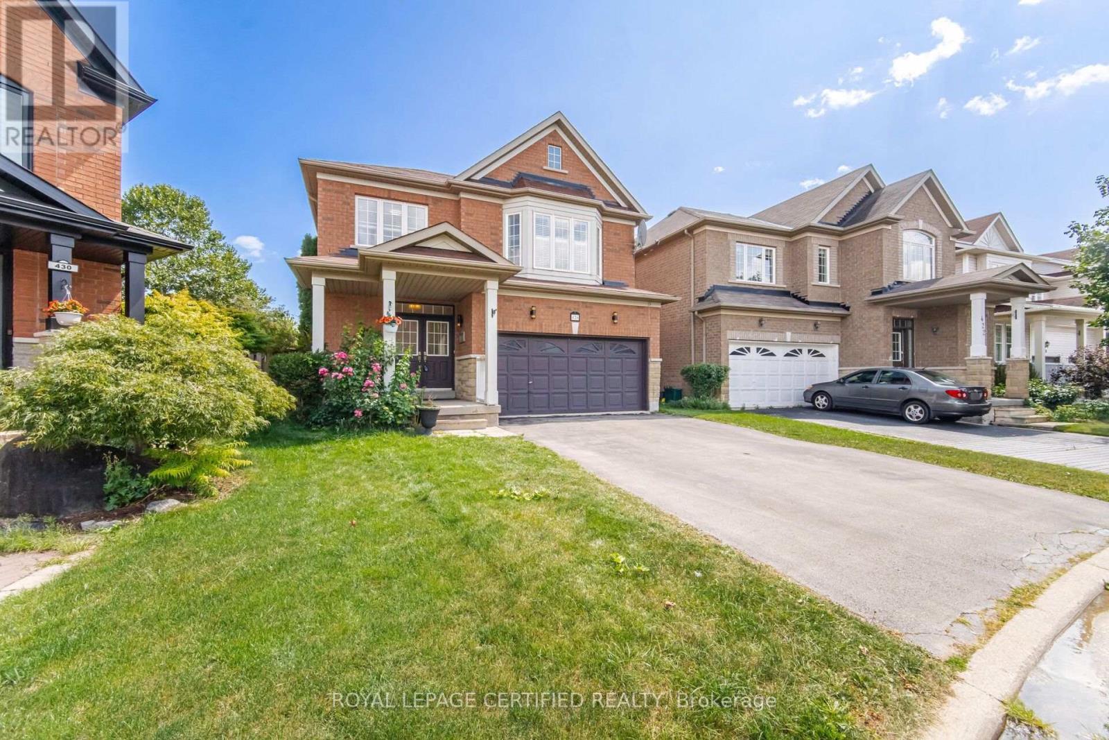 426 Black Drive, Milton, ON - Outdoor With Facade