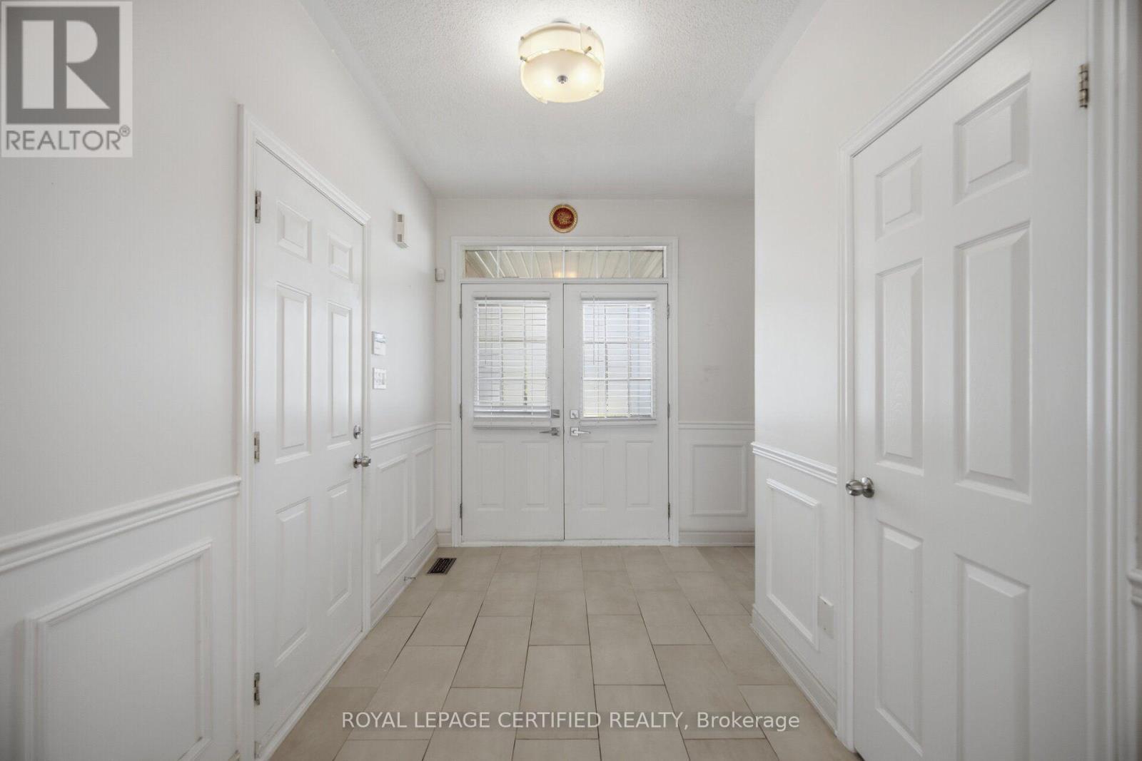 426 Black Drive, Milton, ON - Indoor Photo Showing Other Room