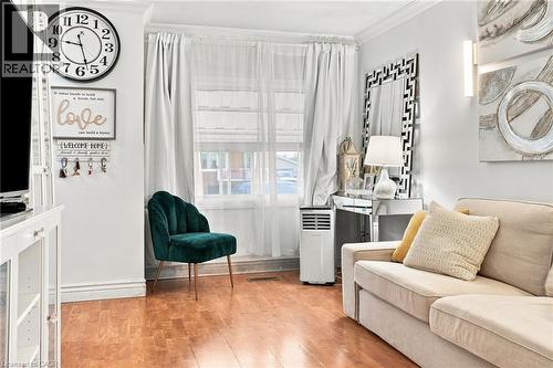 328 Woodward Avenue, Hamilton, ON - Indoor