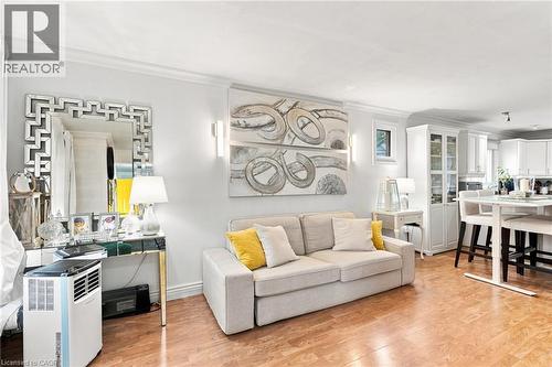 328 Woodward Avenue, Hamilton, ON - Indoor