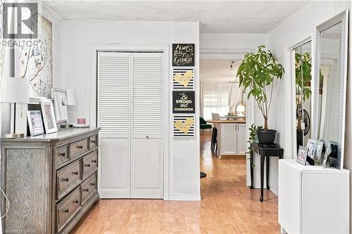 328 Woodward Avenue, Hamilton, ON - Indoor Photo Showing Other Room