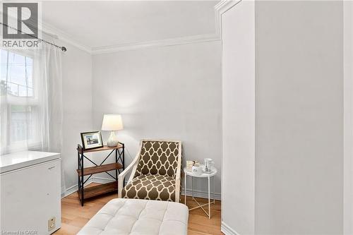 328 Woodward Avenue, Hamilton, ON - Indoor Photo Showing Bedroom