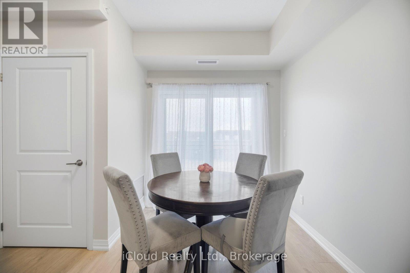208 - 295 Cundles Road E, Barrie, ON