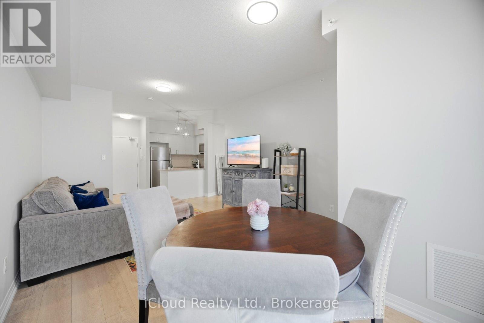 208 - 295 Cundles Road E, Barrie, ON
