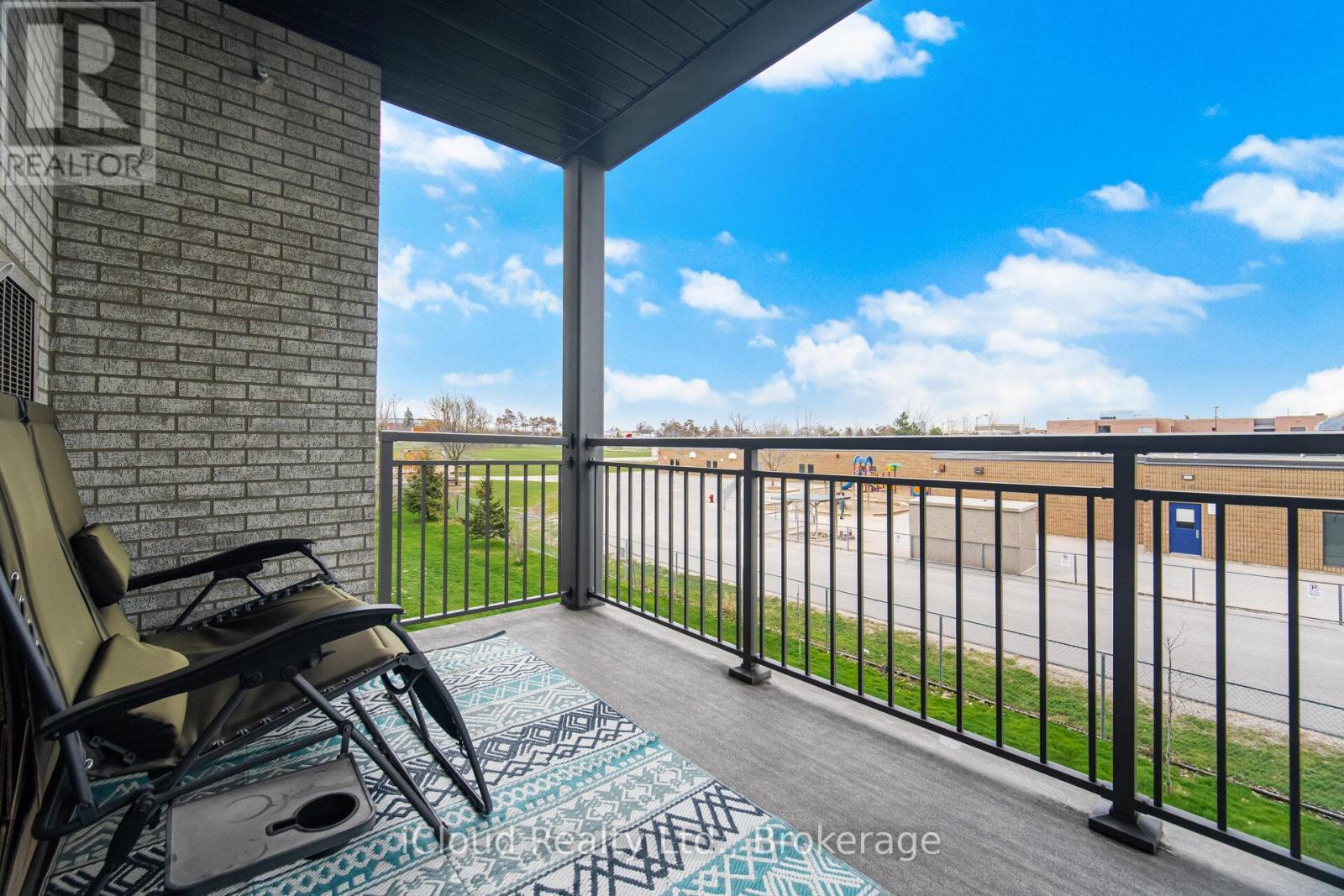 208 - 295 Cundles Road E, Barrie, ON