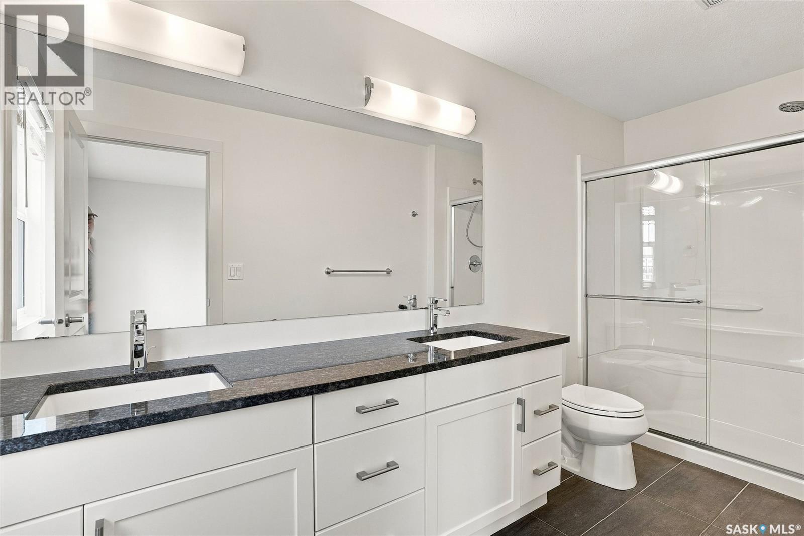 724 701 Meadows Boulevard, Saskatoon, SK - Indoor Photo Showing Bathroom