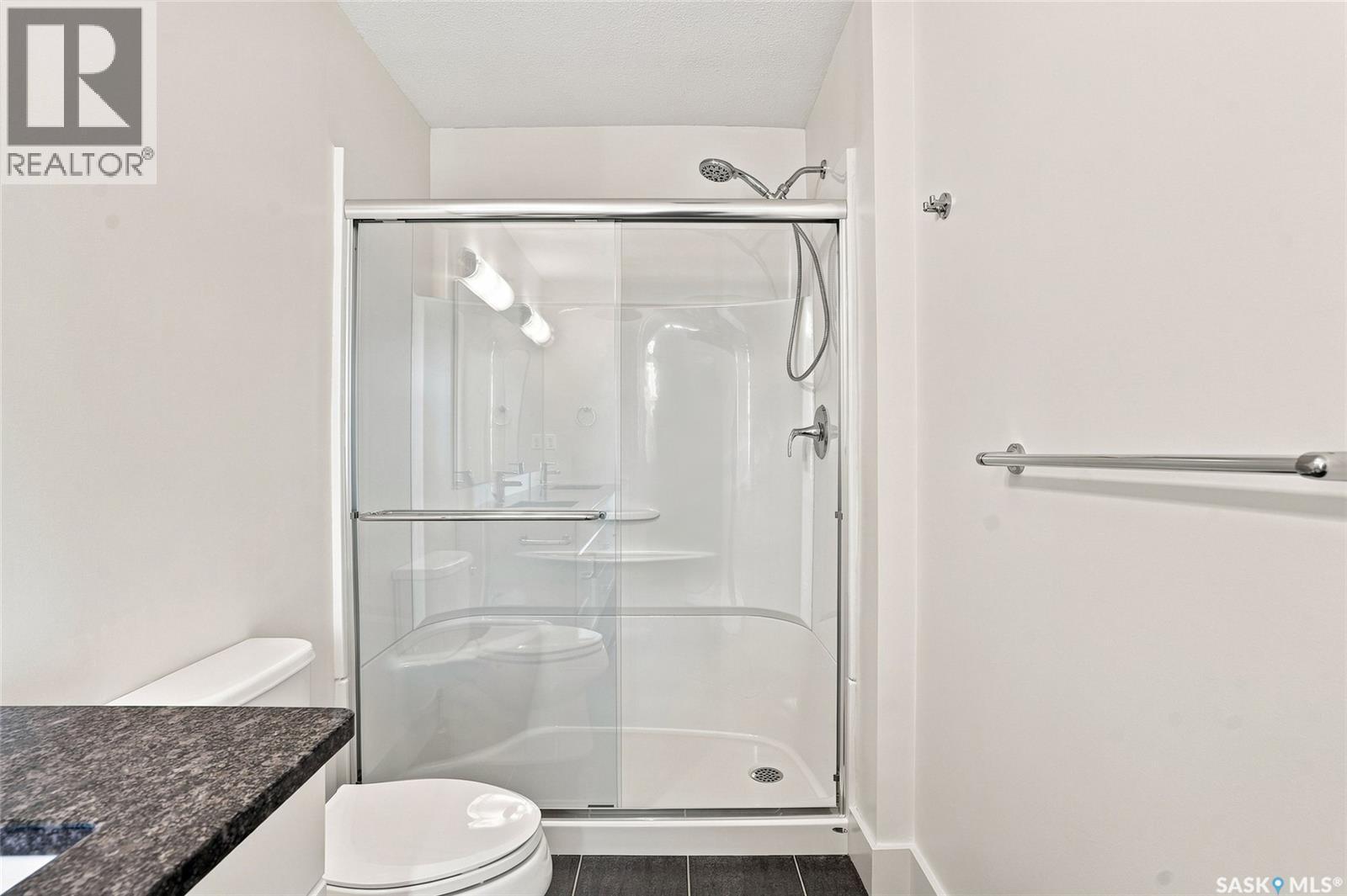 724 701 Meadows Boulevard, Saskatoon, SK - Indoor Photo Showing Bathroom