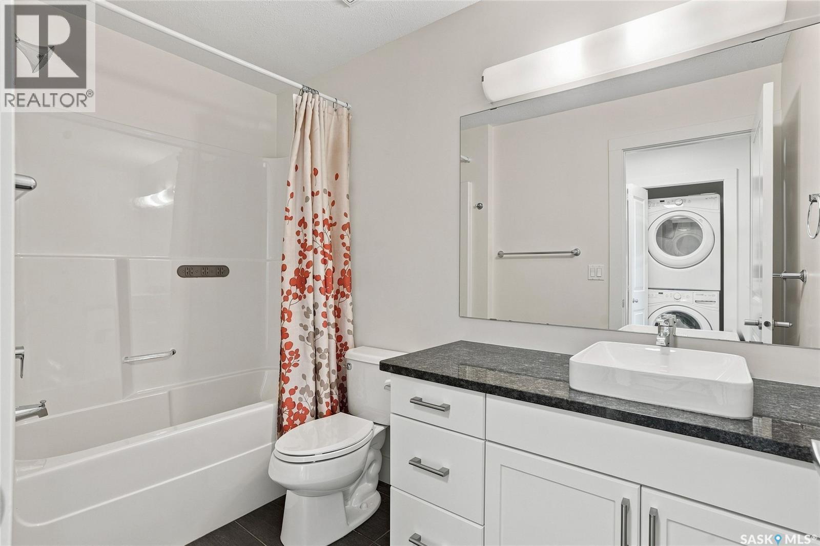 724 701 Meadows Boulevard, Saskatoon, SK - Indoor Photo Showing Bathroom